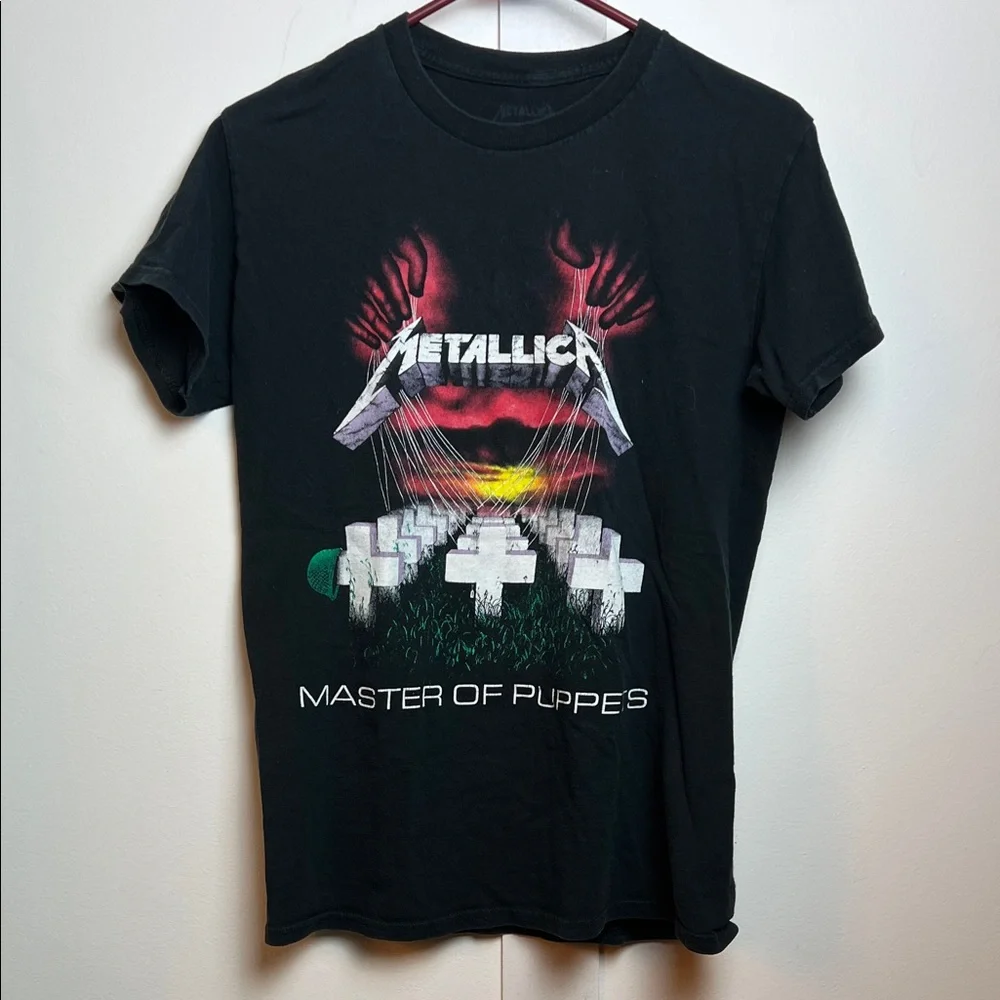 Metallica Master of Puppets T-Shirt - Picture 2 of 3